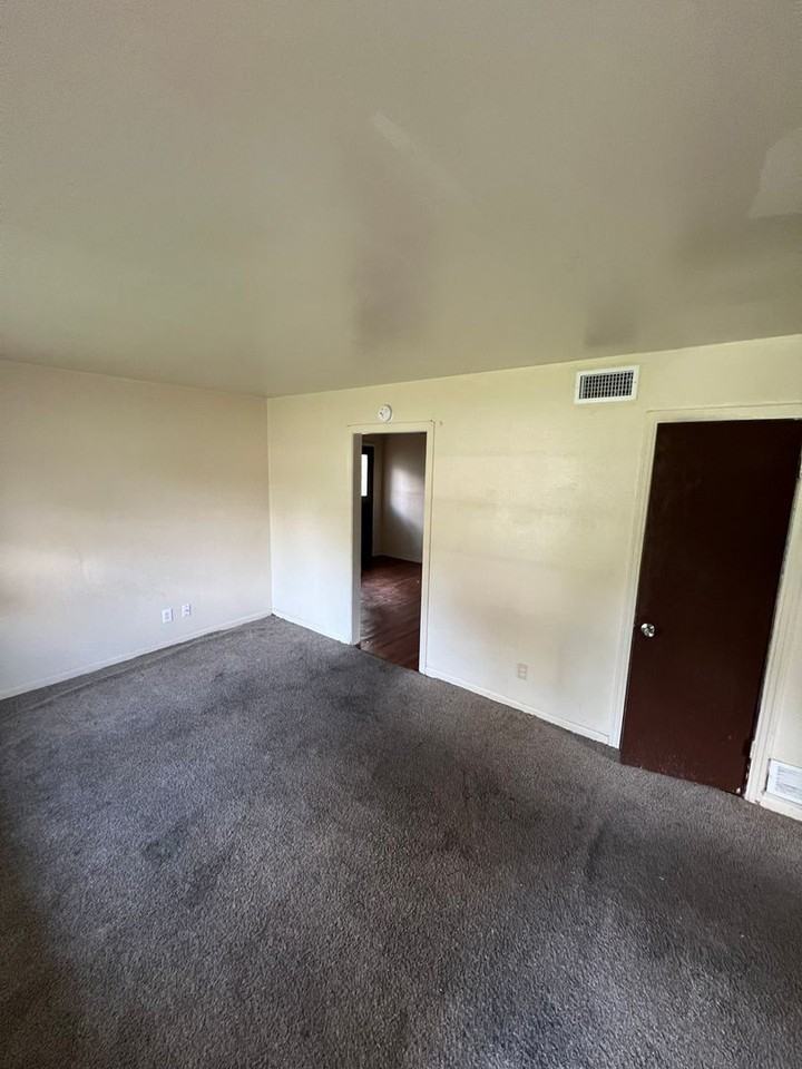 6431 W. Canal - Photo 2 of 9