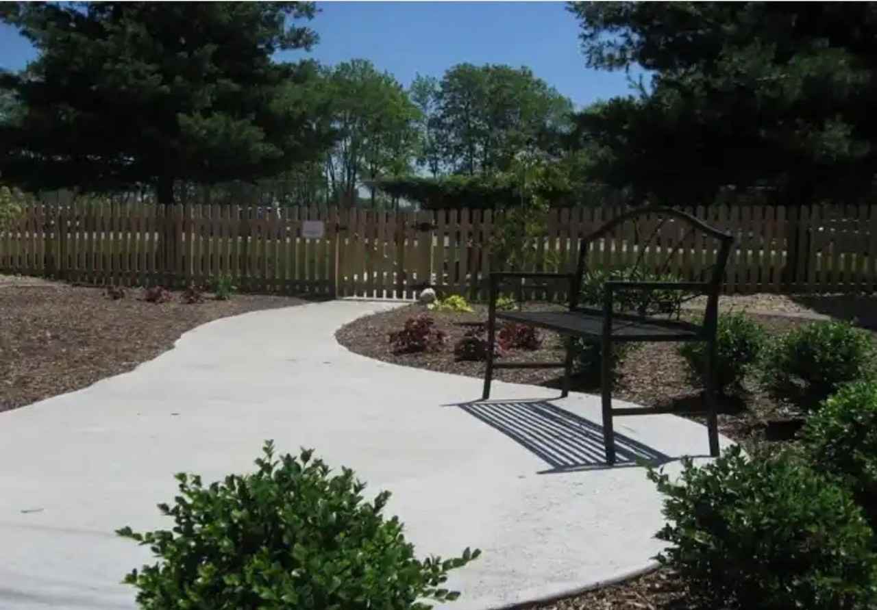 Hillview Apartments - Photo 6 of 24