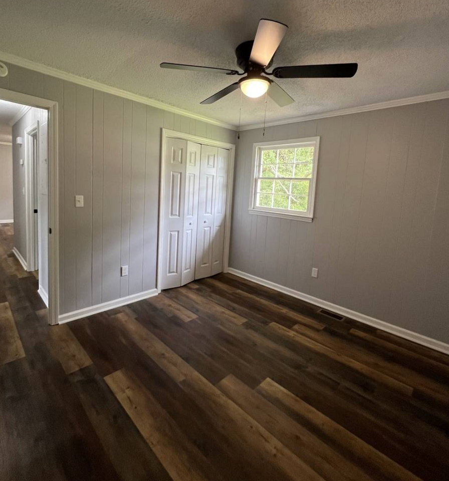 209 Chamblin St - Photo 7 of 10