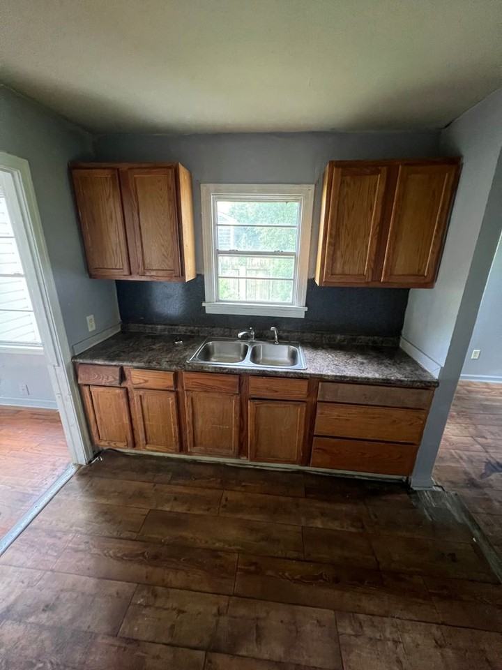 2728 Hillcrest Ave - Photo 4 of 12