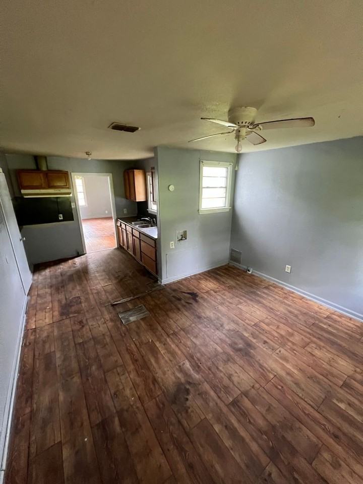 2728 Hillcrest Ave - Photo 5 of 12