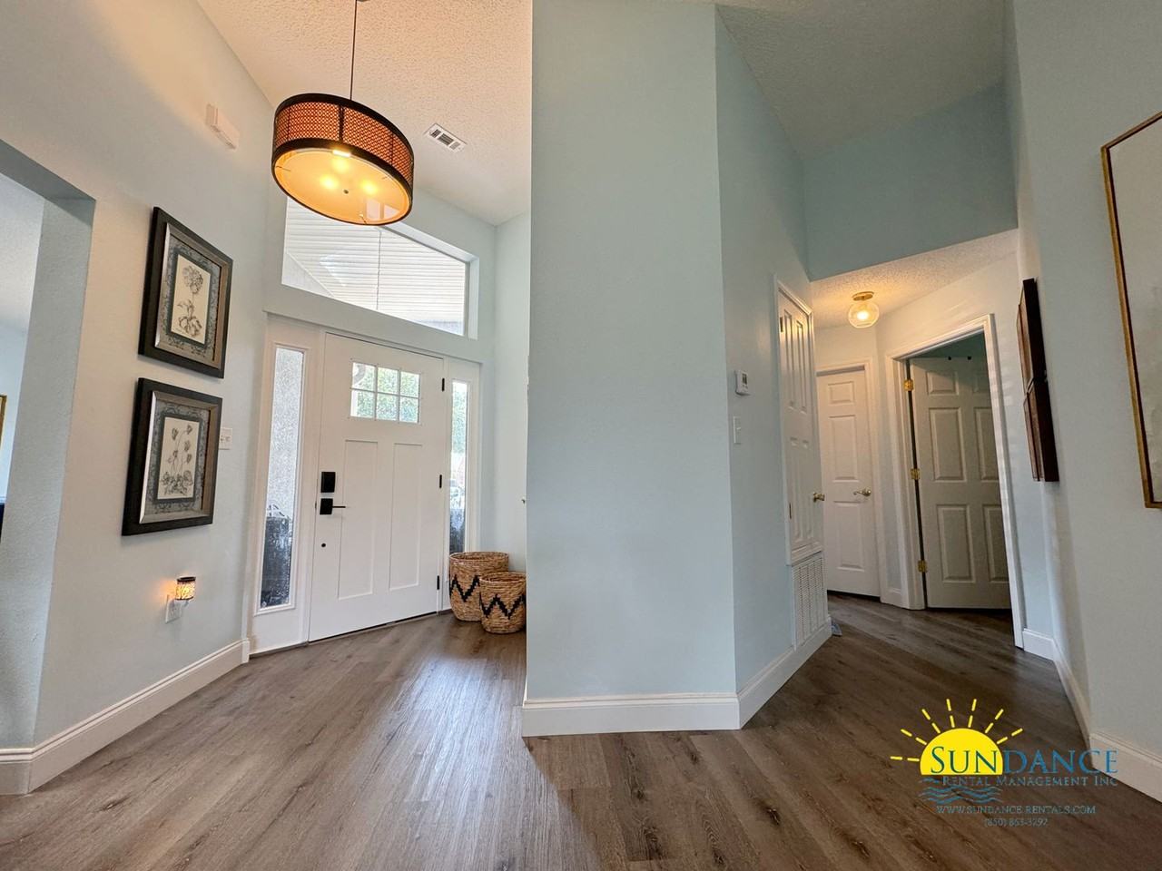 2905 Shalimar Ln - Photo 2 of 30