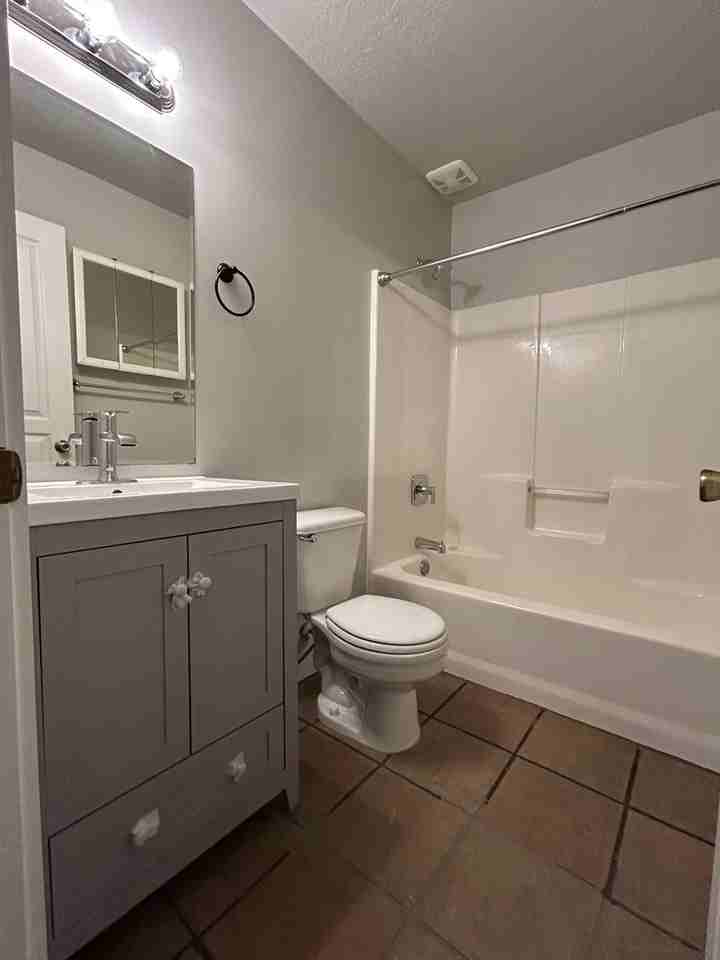 3242 S 200 W - Photo 2 of 25