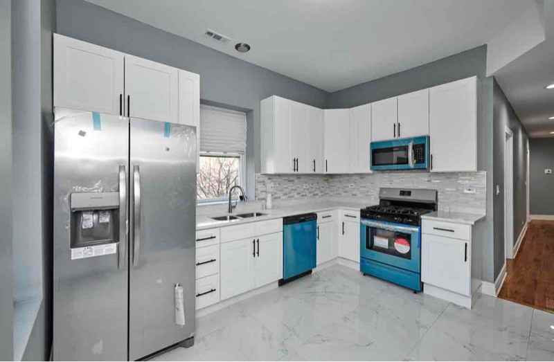 3246 E 91st St #1 - Photo 2 of 6