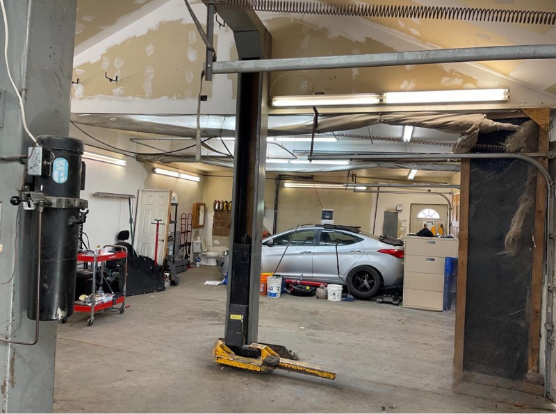 15822 State St - Photo 3 of 6