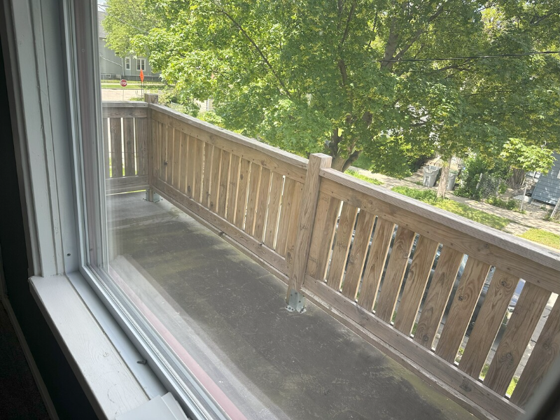 125 W Hadley St Uppr - Photo 3 of 8