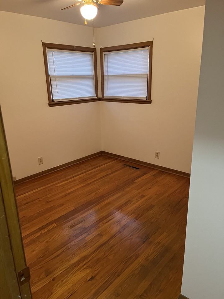 240 Smith St #240 - Photo 4 of 7