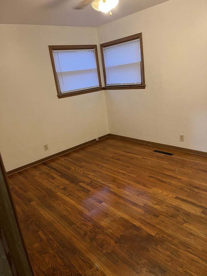 240 Smith St #240 - Photo 5 of 7