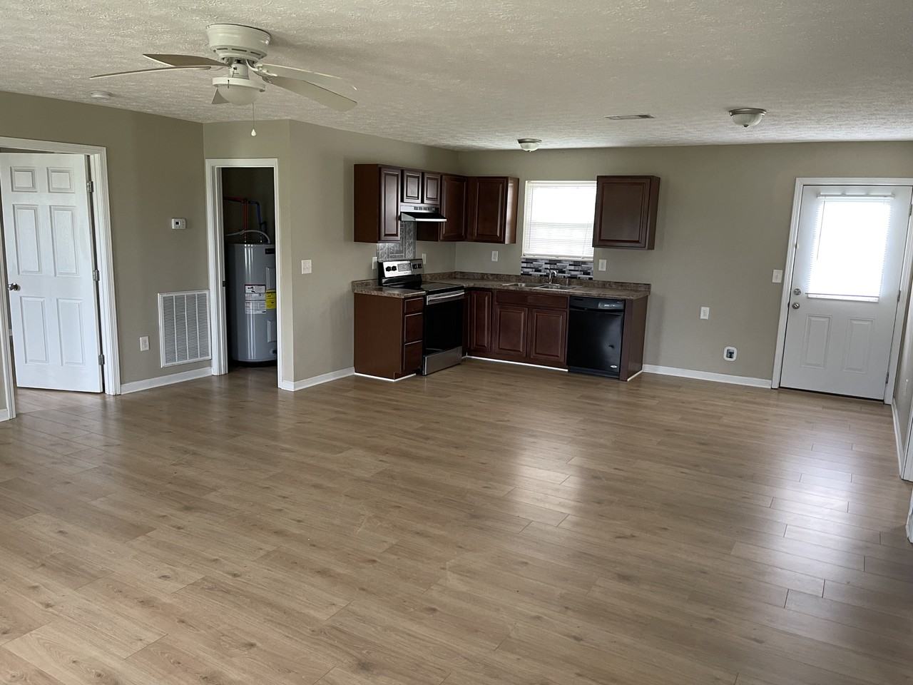 806 Quiet Oaks Way #NA - Photo 3 of 14
