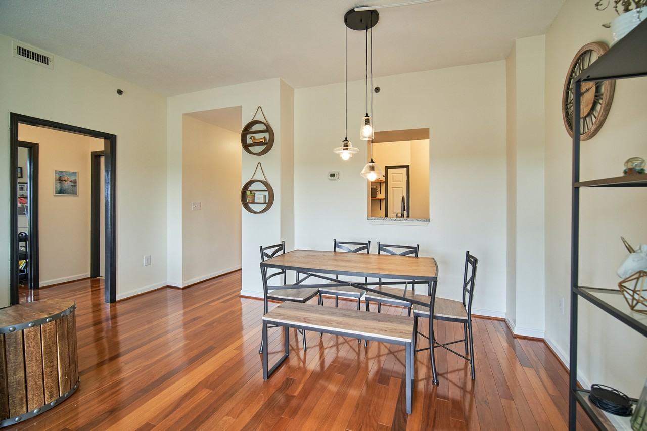 505 E Braddock Rd #702 - Photo 4 of 26