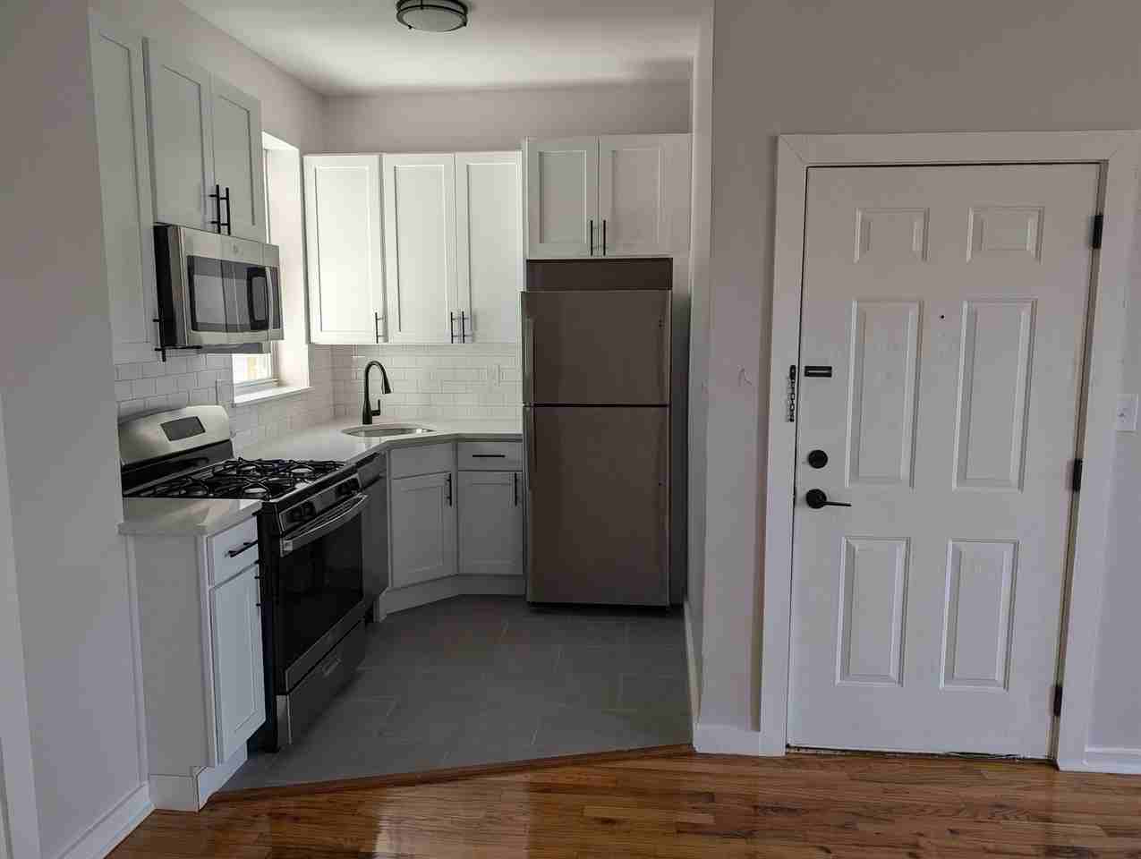 68 Gardner Ave #02 - Photo 2 of 11