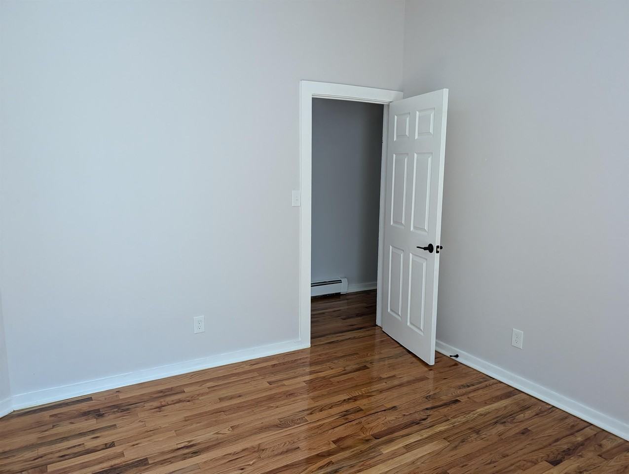 68 Gardner Ave #02 - Photo 6 of 11