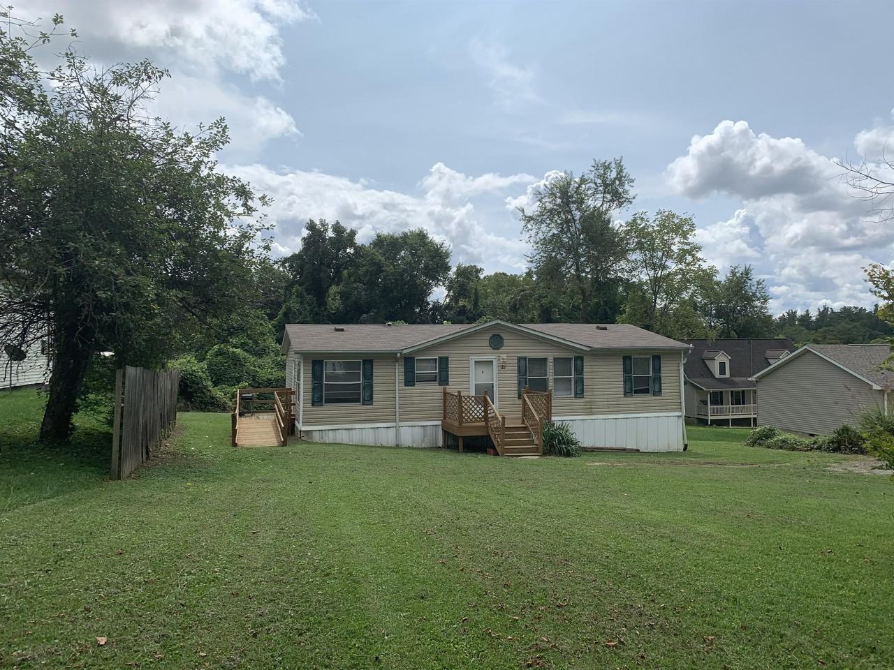 21 Le An Hurst Rd 1, Asheville, NC 28803 3 Bedroom House for 1,495