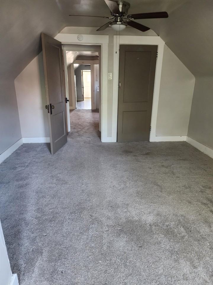 407 Franklin St #3 - Photo 3 of 7