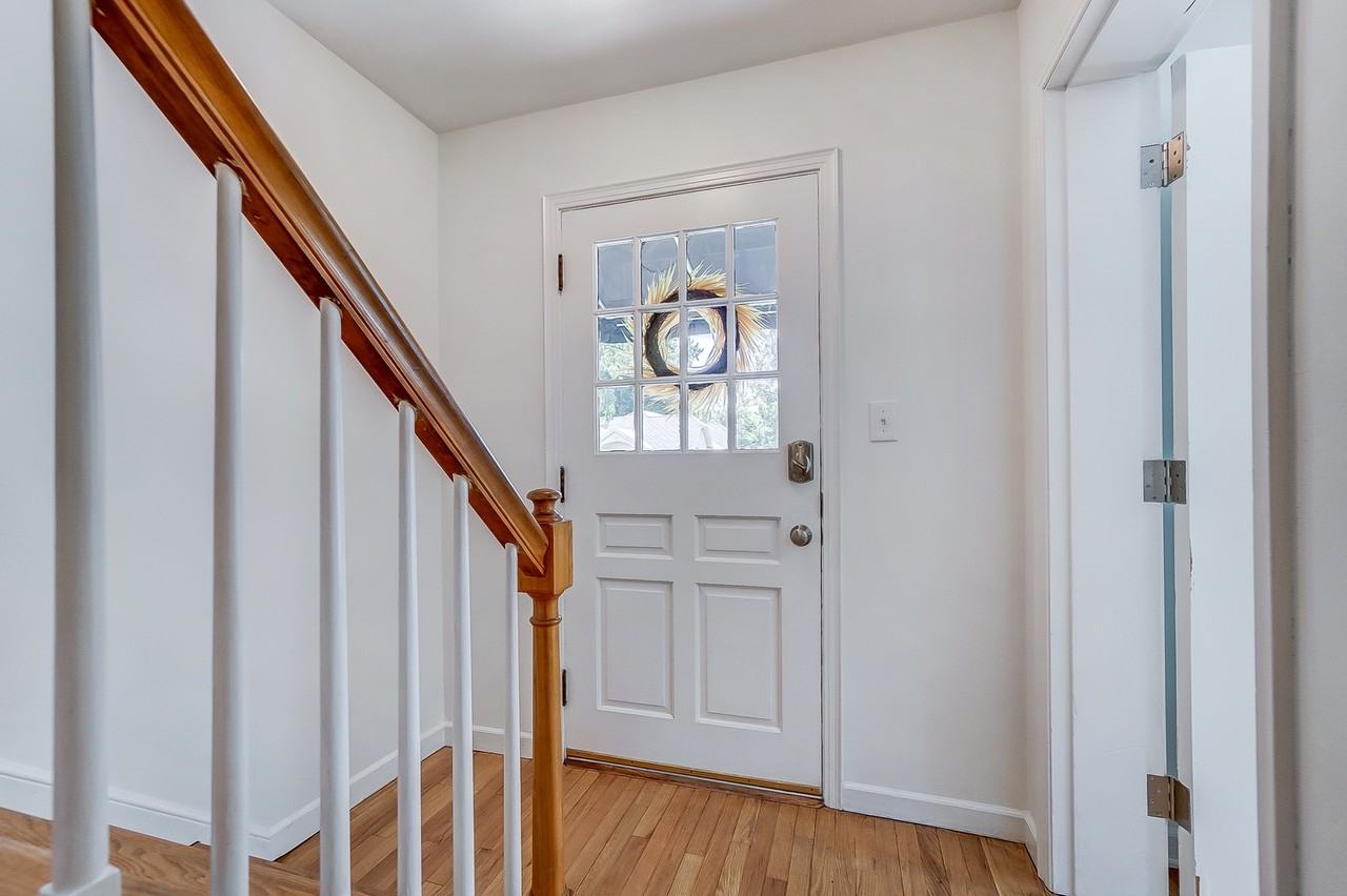 227 Corona Ave #1 - Photo 3 of 36