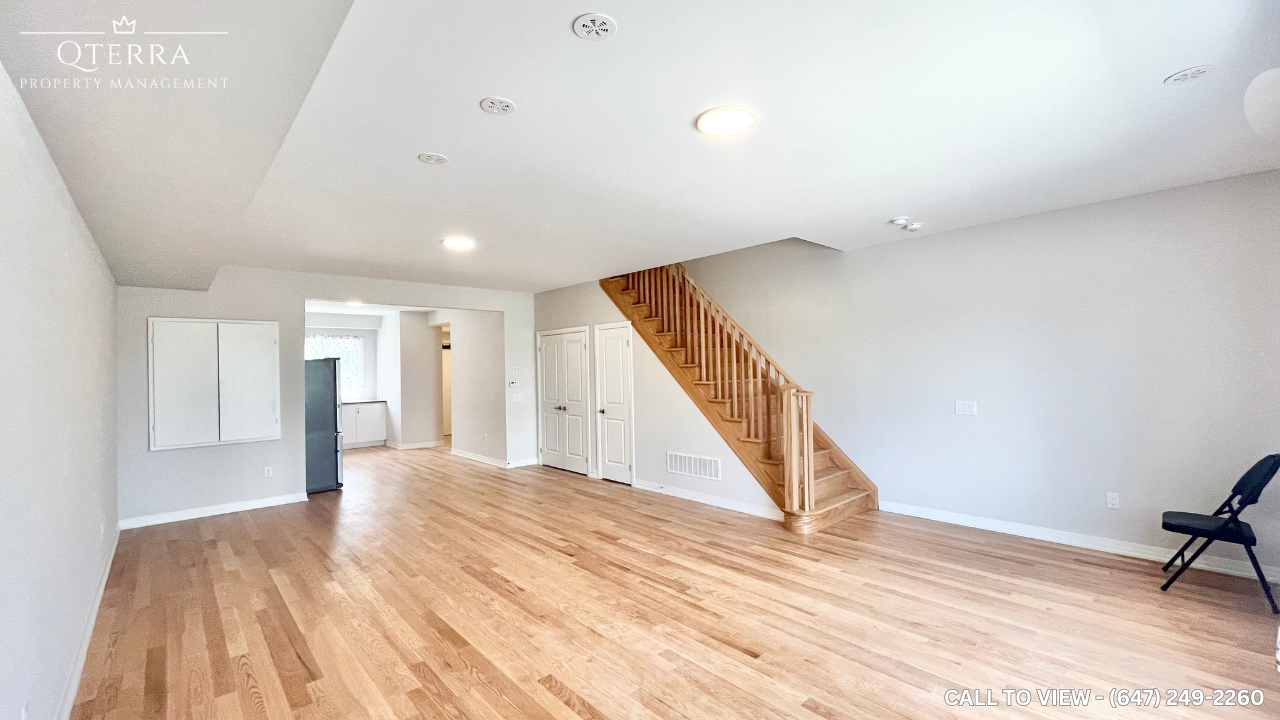10-200 Dissette St, Bradford, Ontario L3Z 3G8 - Photo 2 of 11