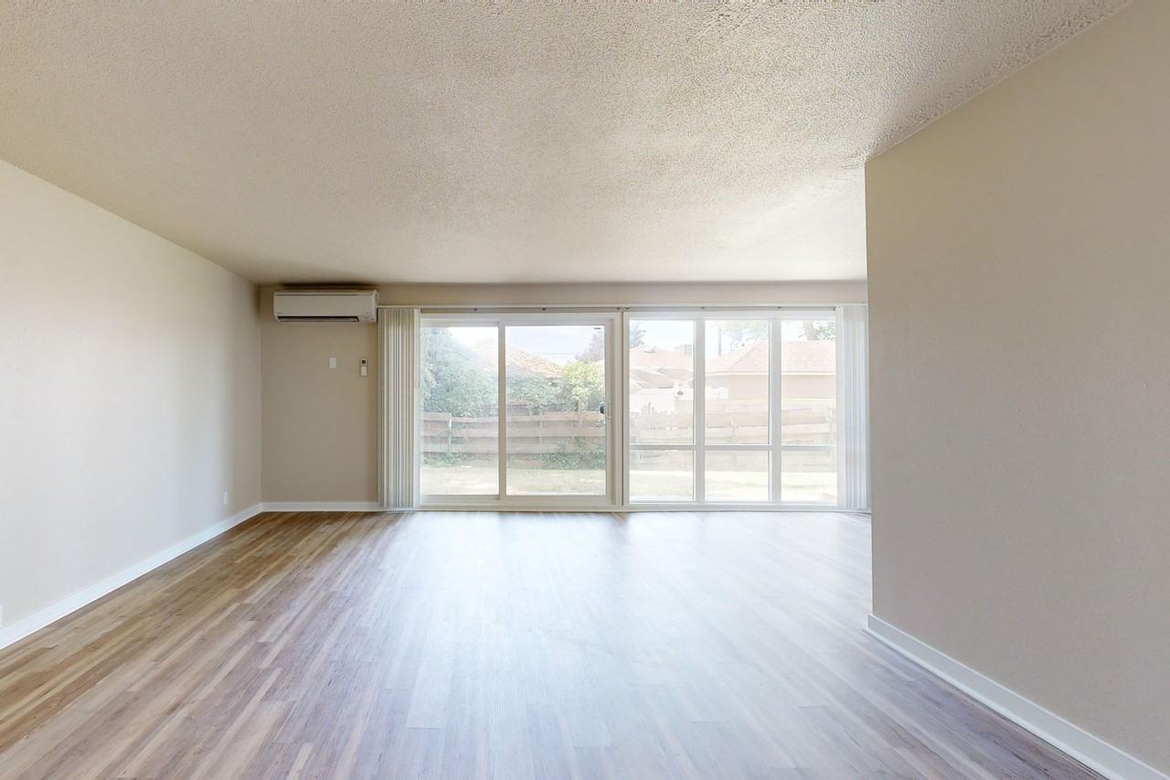 Roosevelt212 - Photo 4 of 30