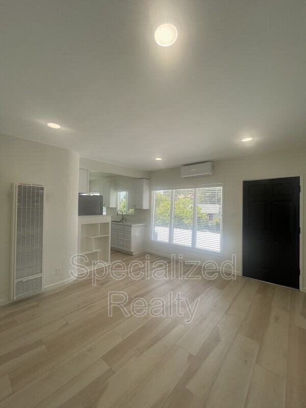 3216 Division St #1-4 - Photo 4 of 9