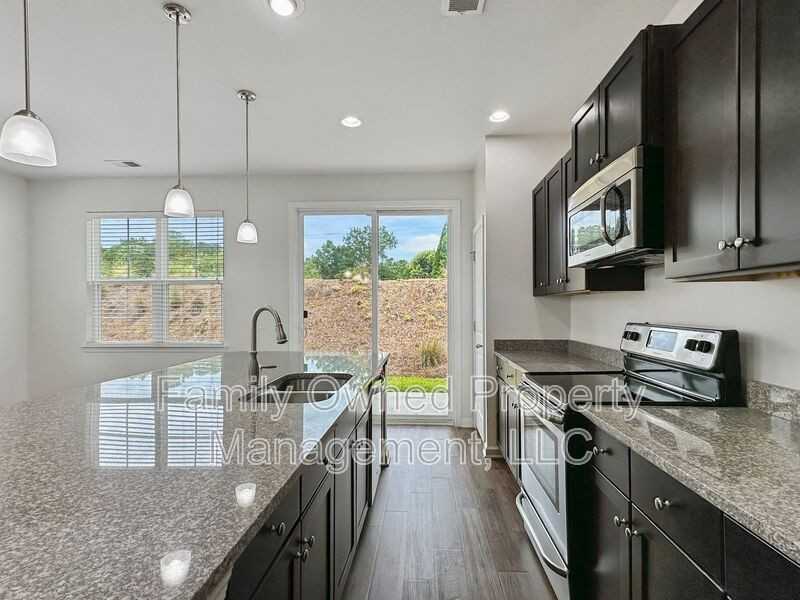 133 Wild Holly Dr - Photo 7 of 27