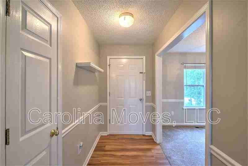 5 Fieldcrest Ct - Photo 2 of 20