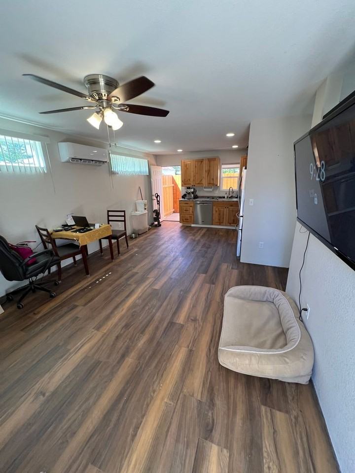 1126 Rudd Ave #B - Photo 5 of 17