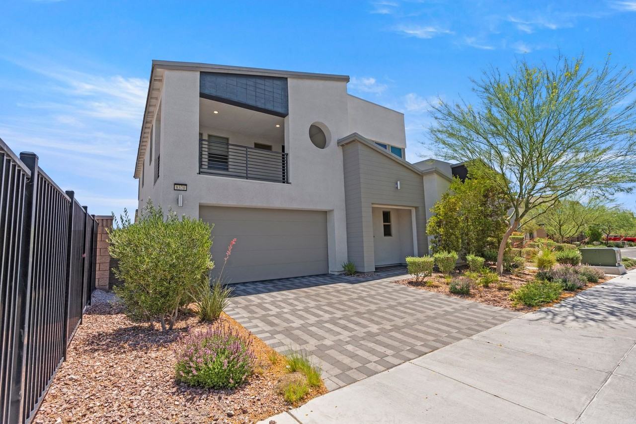 8370 Charleston Peak St - Photo 2 of 31