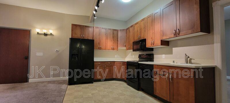 415 Central Ave #206 - Photo 4 of 16