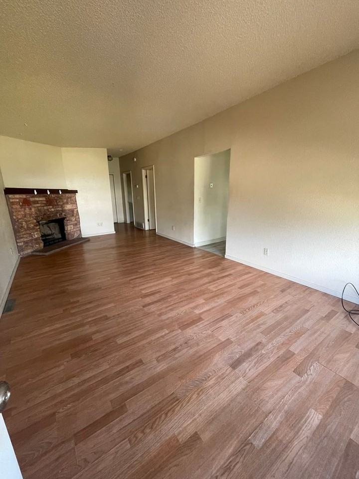 514 Elm Ave - Photo 3 of 16
