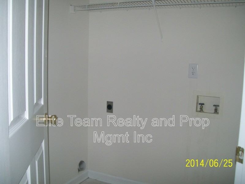 9134 Charminster Ct - Photo 6 of 12