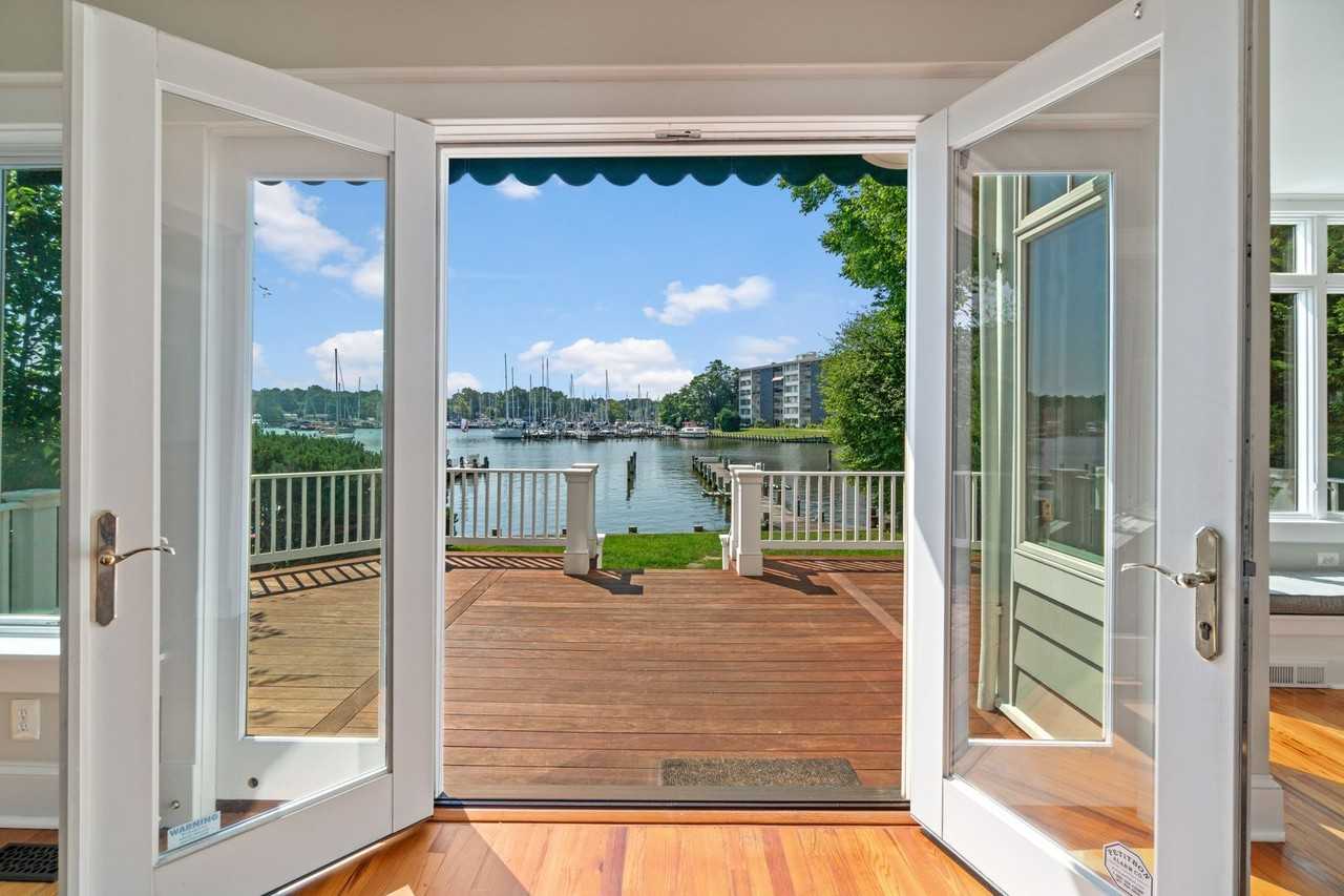 611 Creek View Ave - Photo 3 of 50