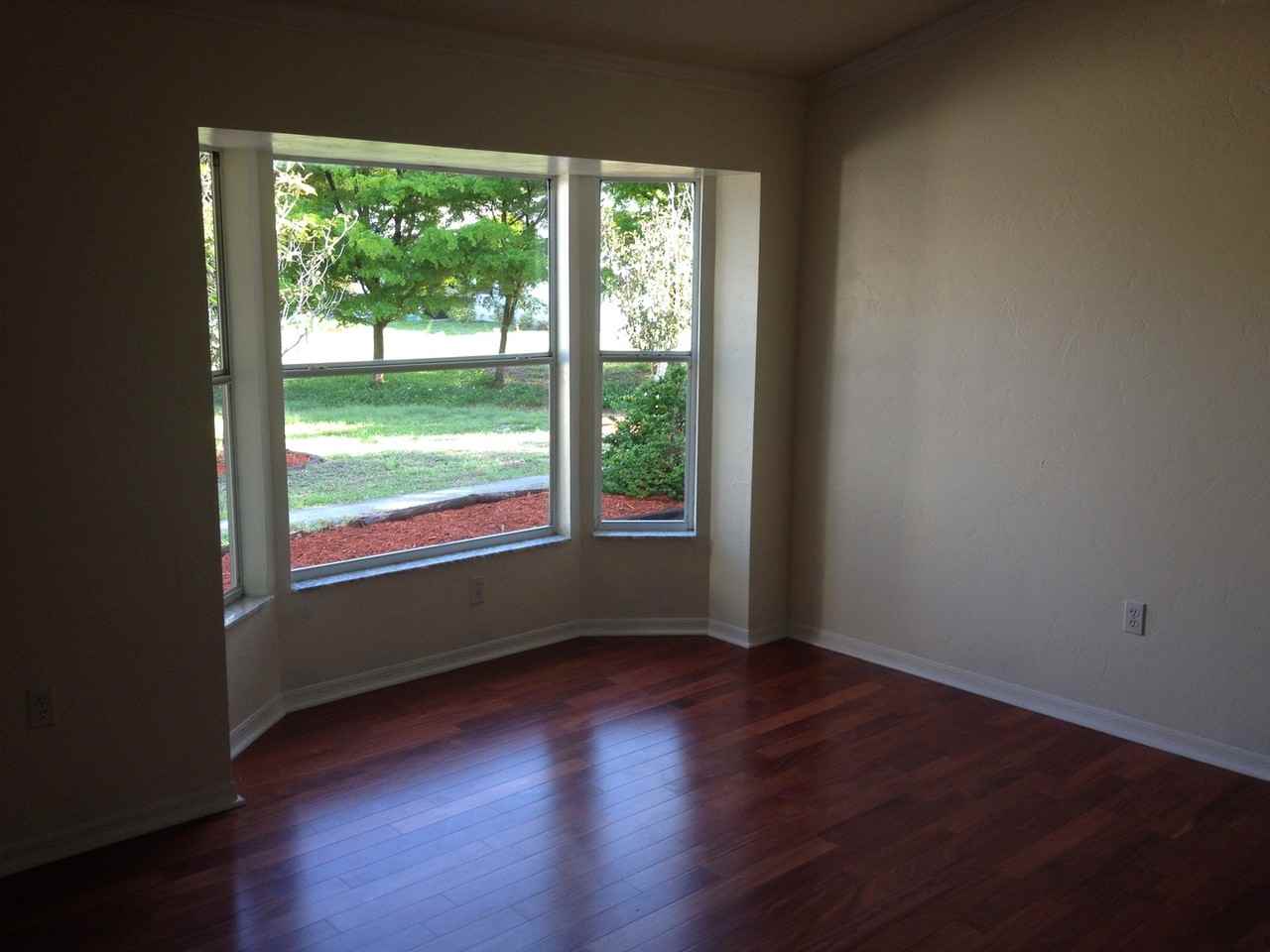 7296 Coolidge Rd - Photo 4 of 15