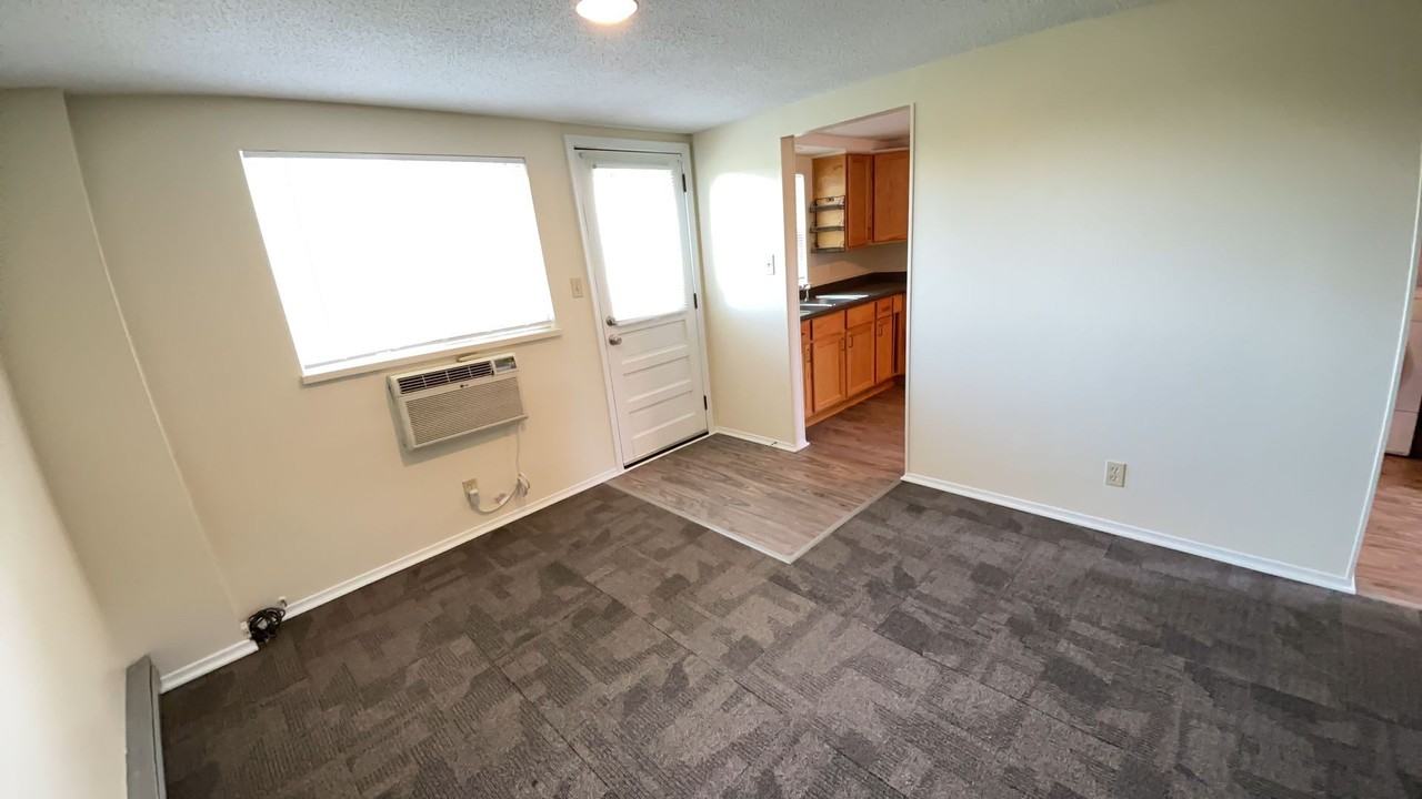 5020 Nw High Drive Ter - Photo 3 of 15