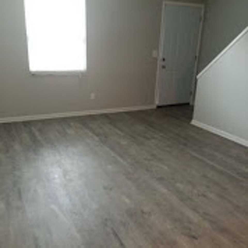 Timber Trail Apartments - Photo 7 of 12