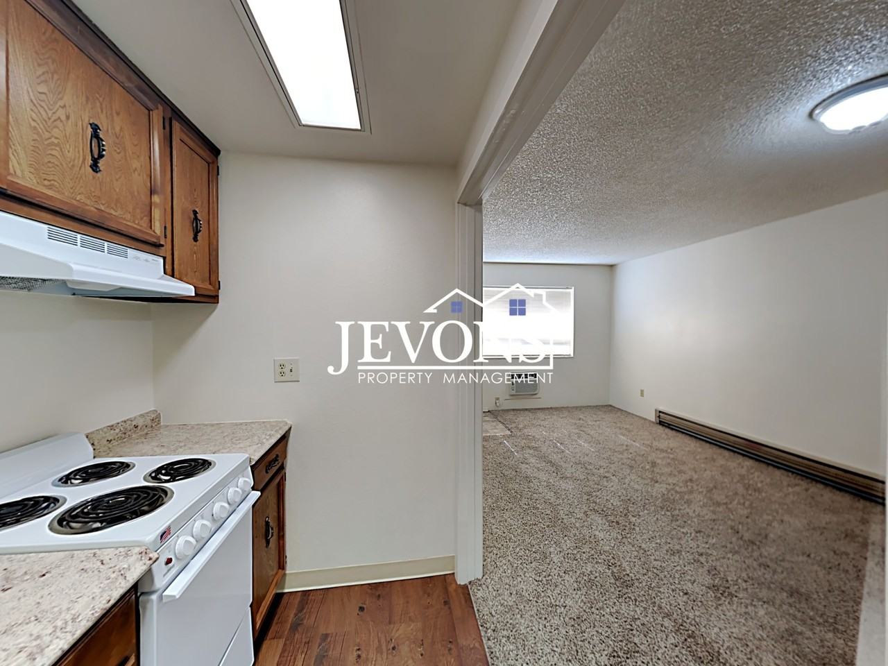 807 W Chestnut Ave Yakima, WA 98902 - Photo 3 of 22