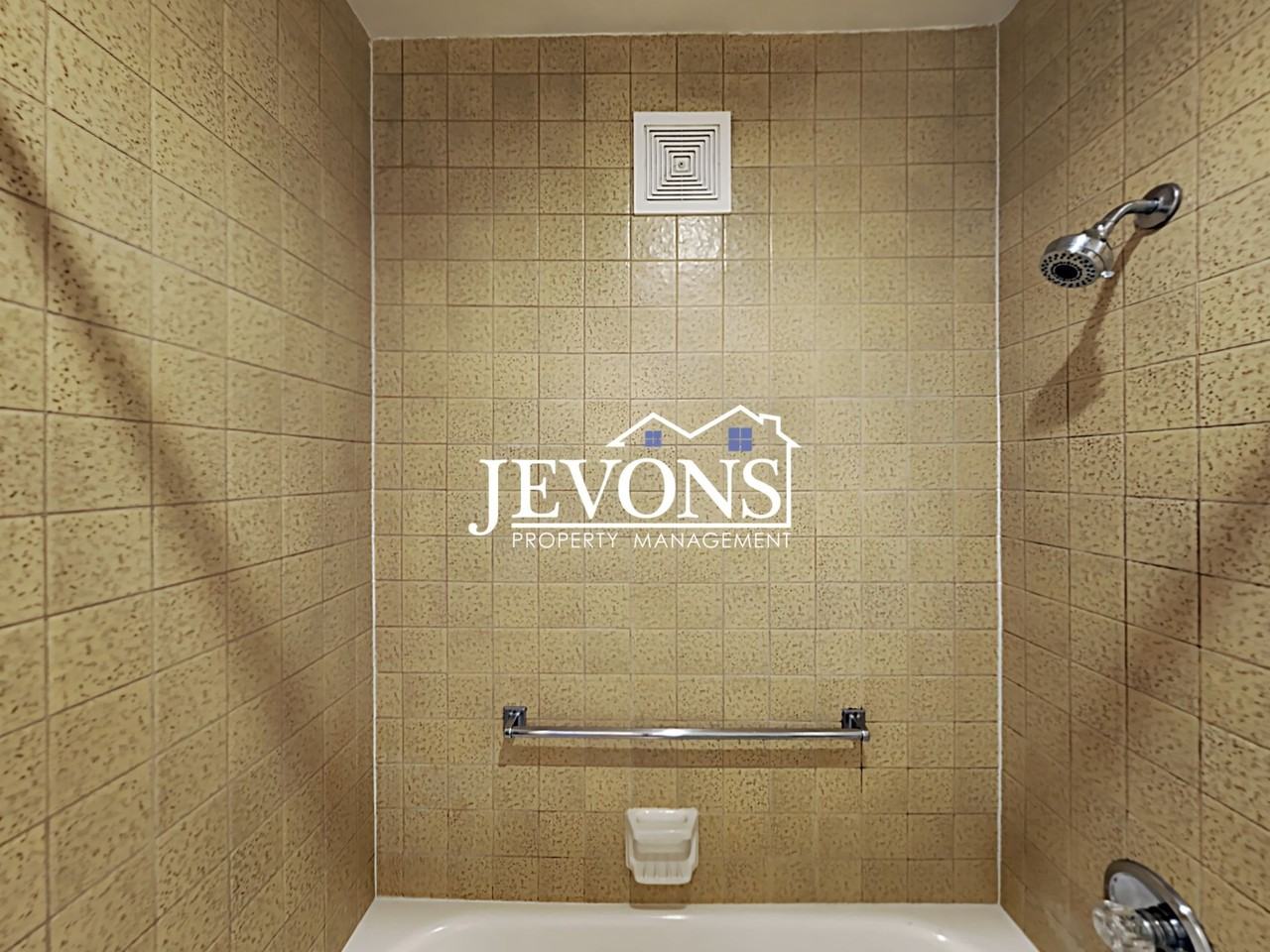 807 W Chestnut Ave Yakima, WA 98902 - Photo 6 of 22