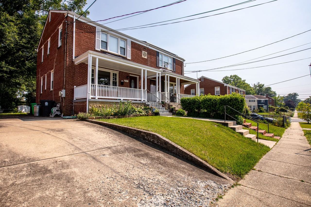 2507 Keating St - Photo 2 of 37