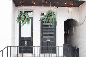 featured image of 220 W Chestnut St