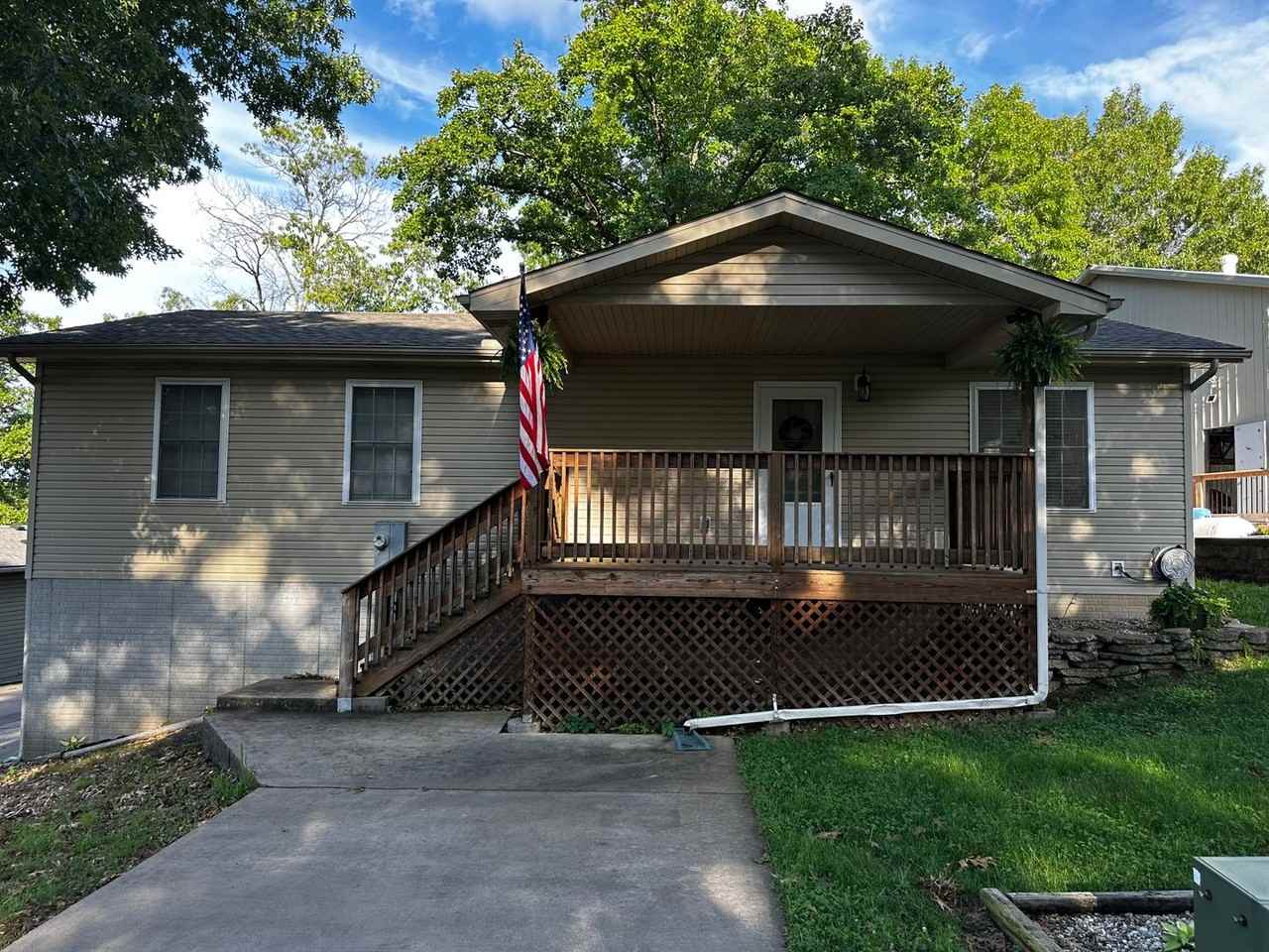 44 Stonemont Rd - Photo 2 of 21