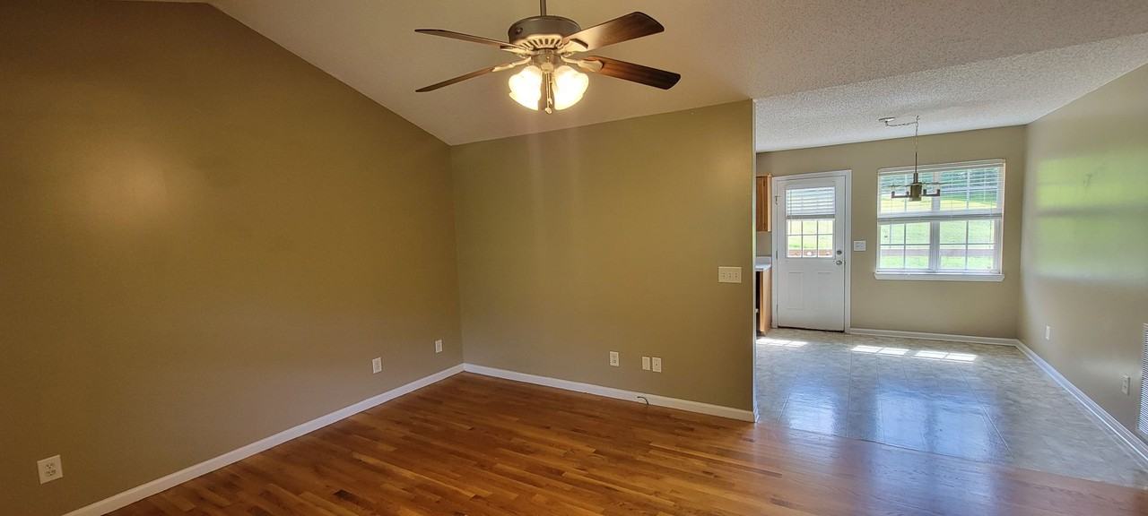 968 Littlejohn Rd - Photo 7 of 28