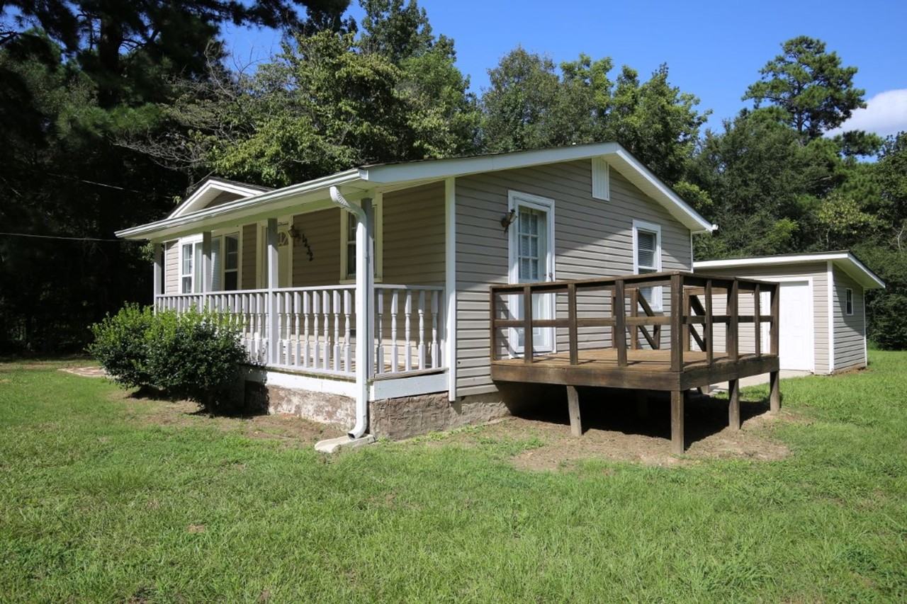 1232 Patton Rd - Photo 3 of 24