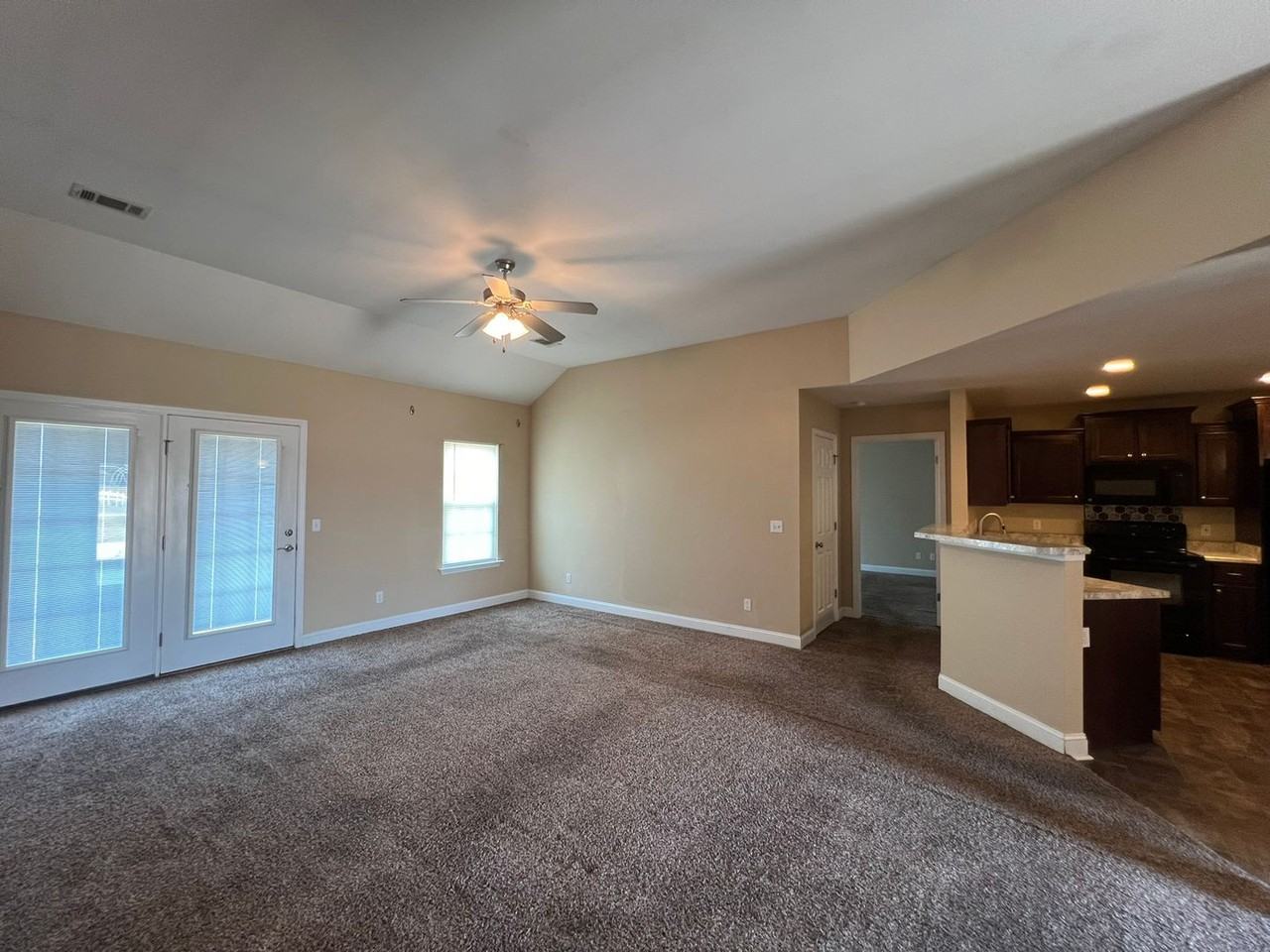 255 Stonebrook Way - Photo 3 of 18