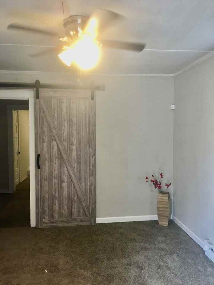 413 Tracy St #B - Photo 2 of 8