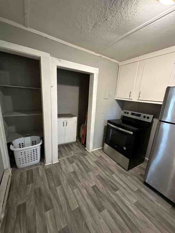 413 Tracy St #B - Photo 5 of 8