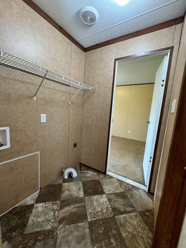 Choudrant Properties - Photo 5 of 29