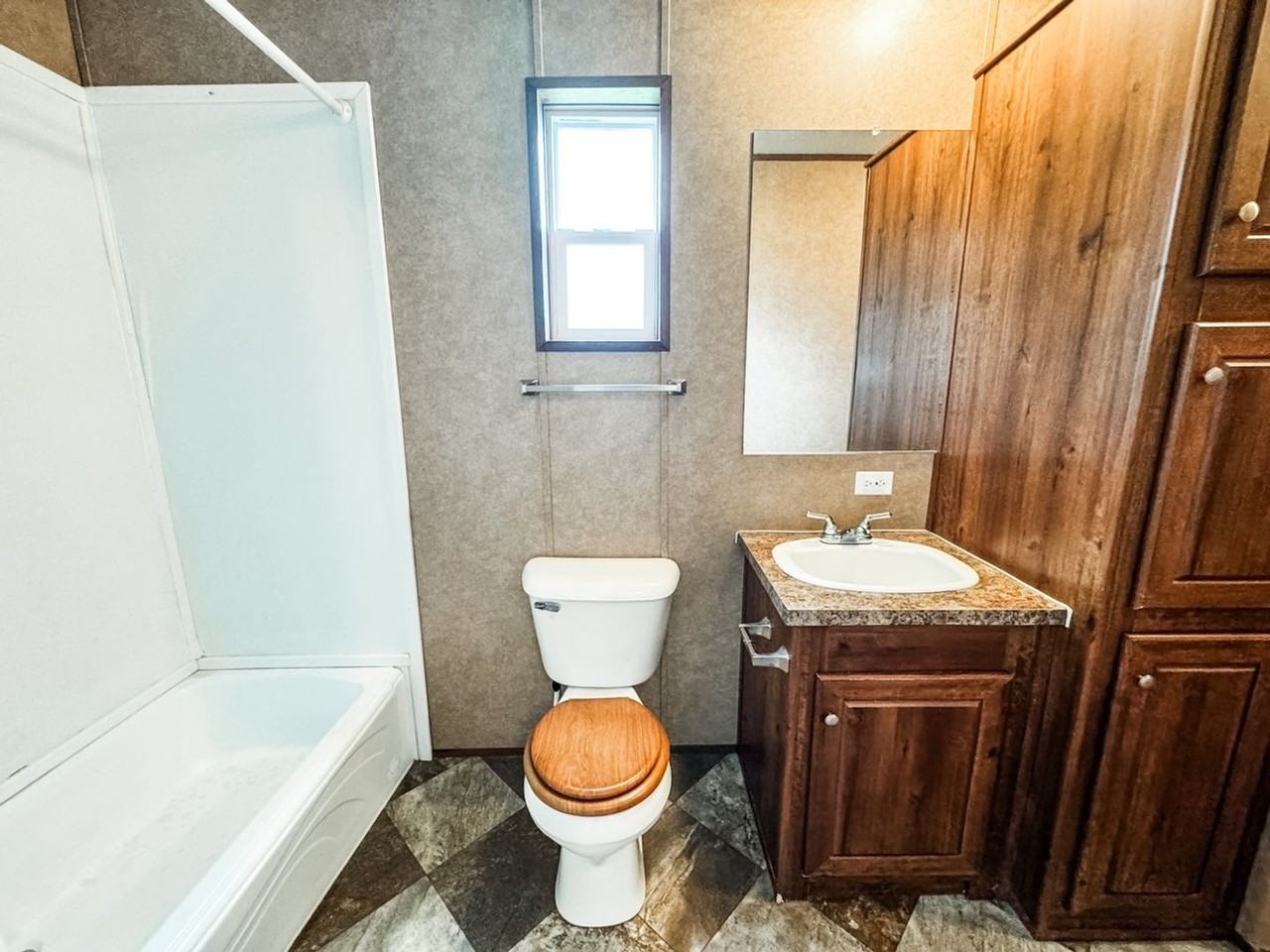 Choudrant Properties - Photo 7 of 29