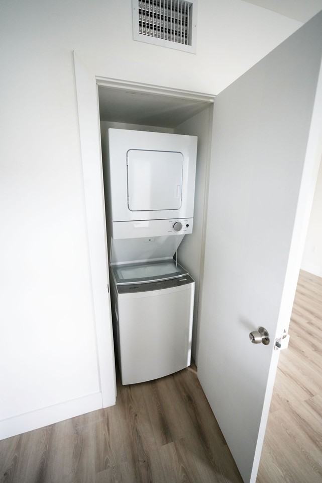 Wyntown Apt 1969 - Photo 3 of 14