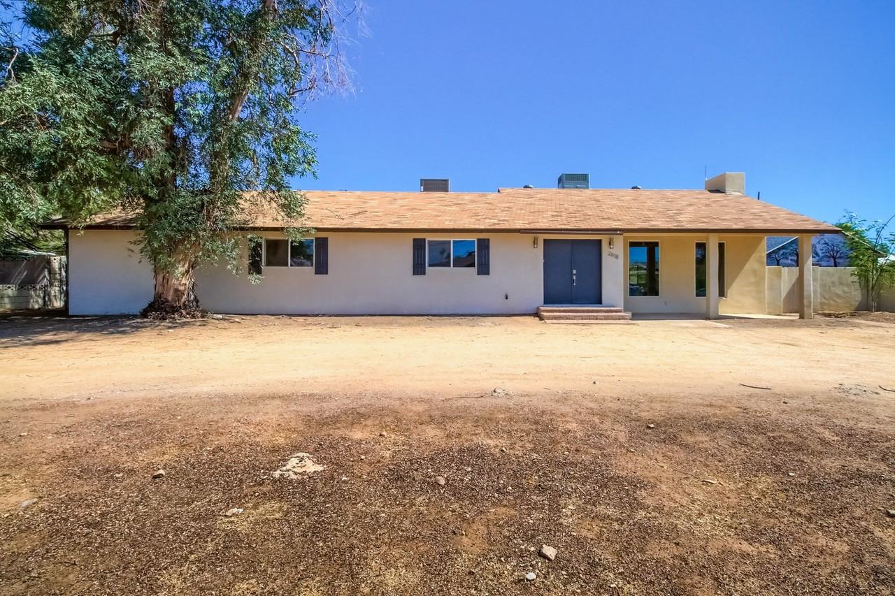 2618 E Sweetwater Ave - Photo 2 of 39