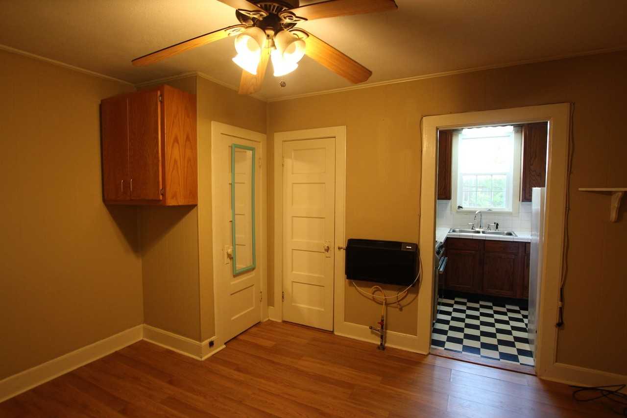 508 E 2nd St - Photo 3 of 9