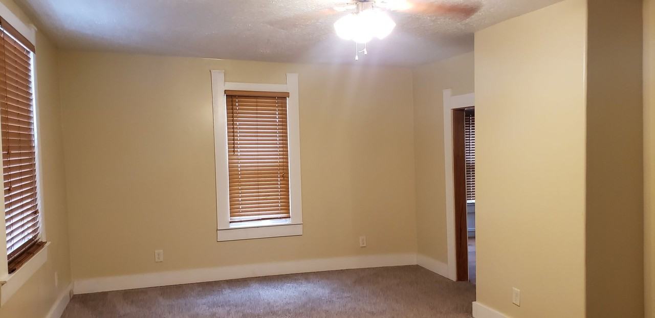 212 212 S Emerson Ave-1 - Photo 2 of 8