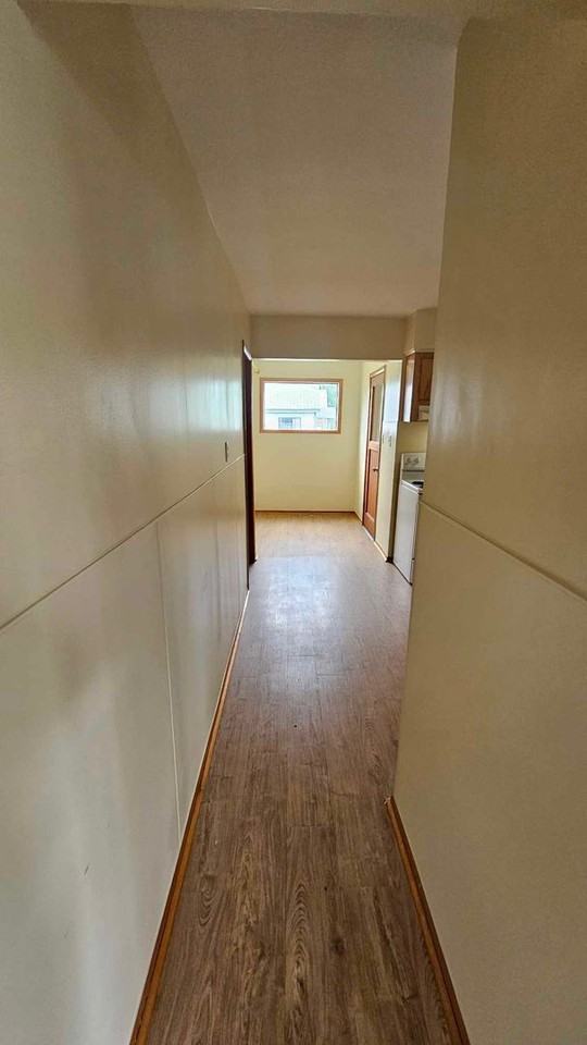 106 6th Ave W - Photo 3 of 11